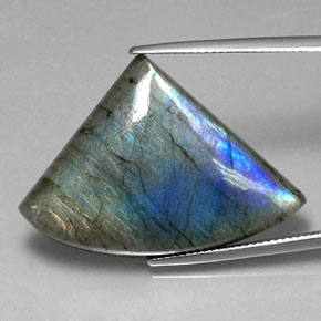 30.50캐럿 천연 멀티컬러 라브라도라이트, 멋진 모양, 33.2×23.4 mm, 투명한