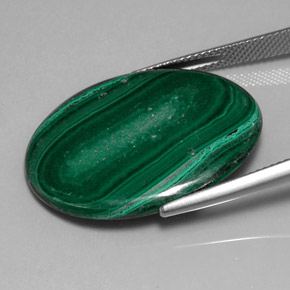 25.86캐럿 천연 여러 가지 빛깔의 녹색 말라카이트, 타원형 컷, 28.4×21.5 mm, 불투명체