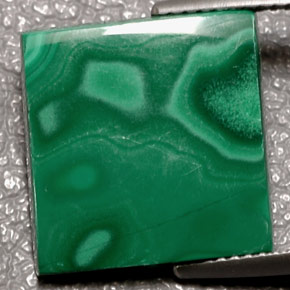 11.01캐럿 천연 여러 가지 빛깔의 녹색 말라카이트, 바게트, 15.1×14.7 mm, 불투명체