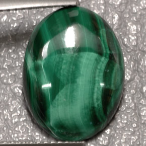 7.84캐럿 천연 여러 가지 빛깔의 녹색 말라카이트, 타원형 컷, 15.9×12 mm, 불투명체