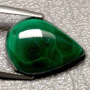 11.44캐럿 천연 여러 가지 빛깔의 녹색 말라카이트, 배 모양, 17×12.3 mm, 불투명체