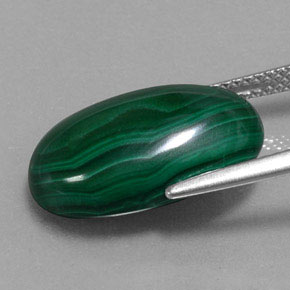 13.10캐럿 천연 여러 가지 빛깔의 녹색 말라카이트, 타원형 컷, 17.8×11.3 mm, 불투명체