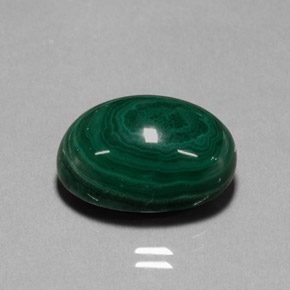 22.99캐럿 천연 여러 가지 빛깔의 녹색 말라카이트, 타원형 컷, 18.1×13.5 mm, 불투명체