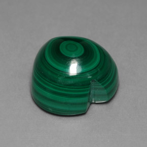 12.10캐럿 천연 여러 가지 빛깔의 녹색 말라카이트, 하트 모양, 12.9×12.8 mm, 불투명체