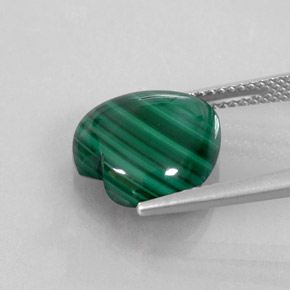 8.74캐럿 천연 여러 가지 빛깔의 녹색 말라카이트, 하트 모양, 13×12.9 mm, 불투명체