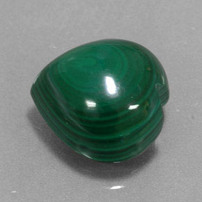 6.74캐럿 천연 여러 가지 빛깔의 녹색 말라카이트, 하트 모양, 10.9×10.6 mm, 불투명체