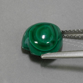 4.16캐럿 천연 여러 가지 빛깔의 녹색 말라카이트, 하트 모양, 9×8.8 mm, 불투명체