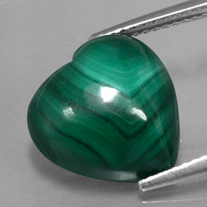 11.69캐럿 천연 여러 가지 빛깔의 녹색 말라카이트, 하트 모양, 13.1×13.1 mm, 불투명체