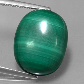 14.85캐럿 천연 여러 가지 빛깔의 녹색 말라카이트, 타원형 컷, 16.2×12.9 mm, 불투명체