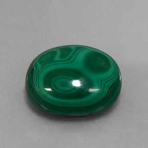 14.79캐럿 천연 여러 가지 빛깔의 녹색 말라카이트, 타원형 컷, 15.3×13.1 mm, 불투명체