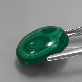 14.79캐럿 천연 여러 가지 빛깔의 녹색 말라카이트, 타원형 컷, 15.3×13.1 mm, 불투명체