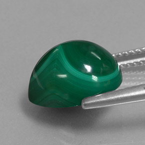 8.20캐럿 천연 여러 가지 빛깔의 녹색 말라카이트, 배 모양, 12.1×10.2 mm, 불투명체