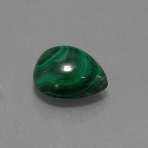 7.30캐럿 천연 여러 가지 빛깔의 녹색 말라카이트, 배 모양, 12.4×10.2 mm, 불투명체