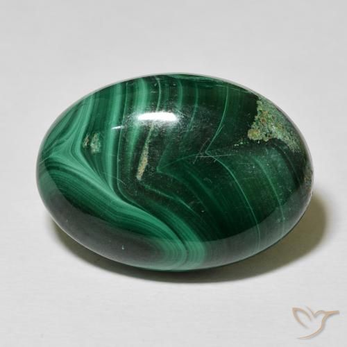 33.15ct 자연스러운 짙은 녹색 공작석, 타원형, 불투명체
