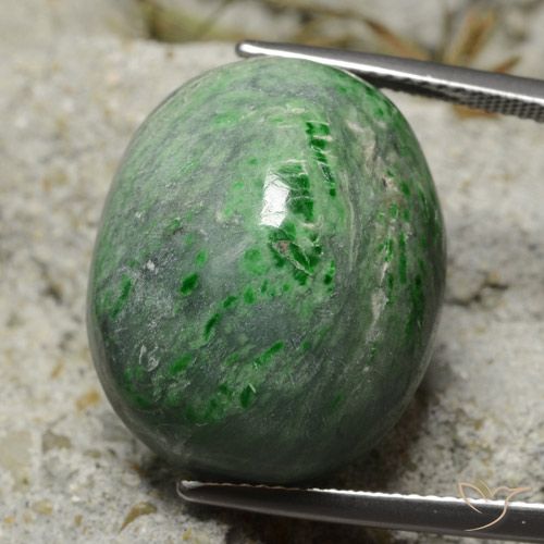 35.77ct 자연스러운 짙은 녹색 앉아-앉아, 타원형, 불투명체