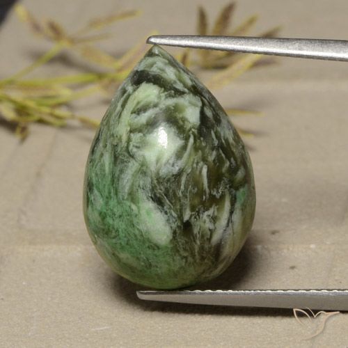 12.54캐럿 천연 미디엄 그린 마우싯싯, 배 모양, 18.7×13.2 mm, 불투명체