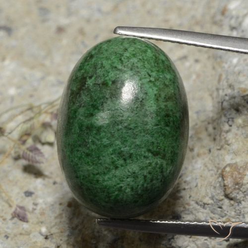 28.65ct 자연스러운 짙은 녹색 앉아-앉아, 타원형, 불투명체