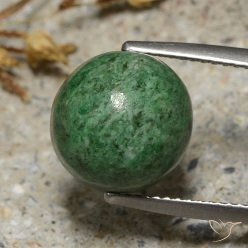 9.10ct 자연스러운 옅은 소나무 녹색 앉아-앉아, 둥근, 불투명체