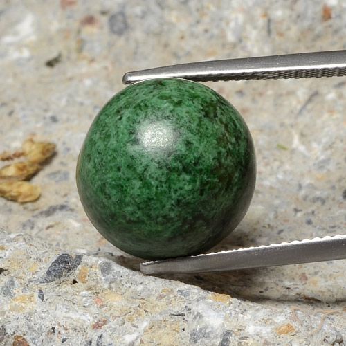 18.17ct 자연스러운 딥그린 앉아-앉아, 둥근, 불투명체