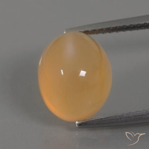 5.07ct 자연스러운 골든 오렌지 크림 월장석, 타원형, 투명한