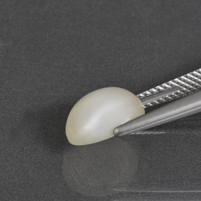 2.82캐럿 천연 따뜻한 화이트 월장석, 타원형 컷, 투명한