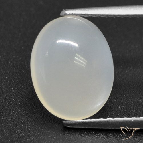 2.89ct 자연스러운 반투명 흰색 월장석, 타원형, 투명한