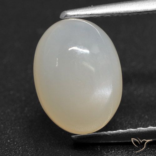 2.56ct 자연스러운 반투명 흰색 월장석, 타원형, 투명한