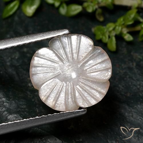 2.46ct 자연스러운 라이트 피넛 브라운 월장석, 플라워 컷, 투명한