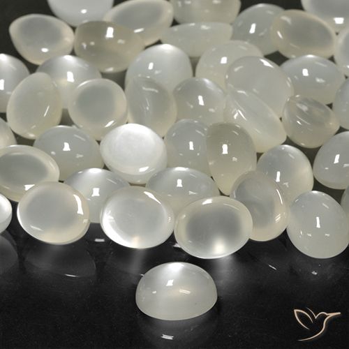 2.14ct 자연스러운 크림 화이트 월장석, 타원형, 투명한