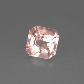 1.28캐럿 천연 살몬 모가나이트, 에메랄드 컷, 6.7×6.7 mm, VVS-VS