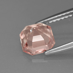 1.34캐럿 천연 살몬 모가나이트, 에메랄드 컷, 6.7×6.5 mm, VVS-VS