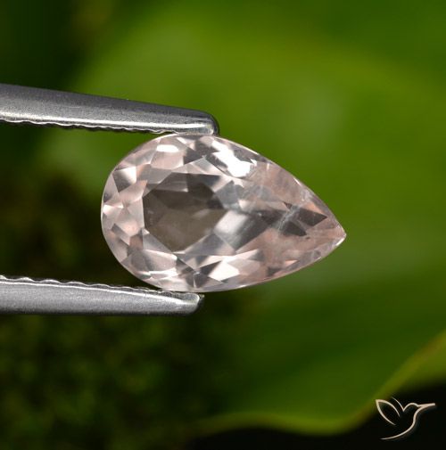 0.90ct 자연스러운 미디엄 핑크 모르가나이트, 배 모양, VS