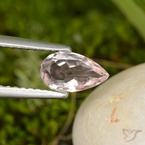 0.71ct 자연스러운 플라밍고 핑크 모르가나이트, 배 모양, VVS-VS