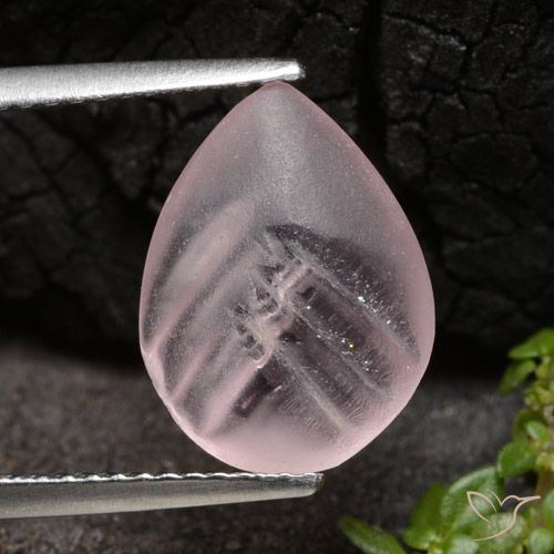 2.62ct 자연스러운 코랄 핑크 모르가나이트, 배 모양, 투명한