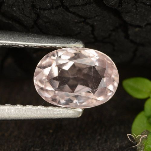 0.79ct 자연스러운 라이트 핑크 모르가나이트, 타원형, VS