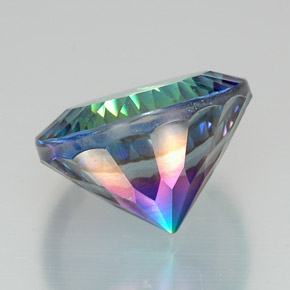 19.88캐럿 천연 탑 레인보우 미스틱 쿼츠, 라운드 컷, 18.17 mm, VS