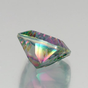 15.54캐럿 천연 탑 레인보우 미스틱 쿼츠, 쿠션 컷, 16.1×16 mm, VVS