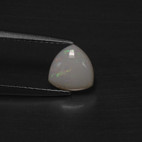 0.60캐럿 천연 멀티컬러 오팔, 트릴리언, 7×6.8 mm, 투명한