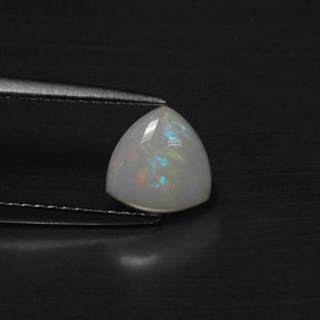 0.69캐럿 천연 멀티컬러 오팔, 트릴리언, 7.1×7 mm, 투명한