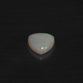 0.69캐럿 천연 멀티컬러 오팔, 트릴리언, 7.1×7 mm, 투명한