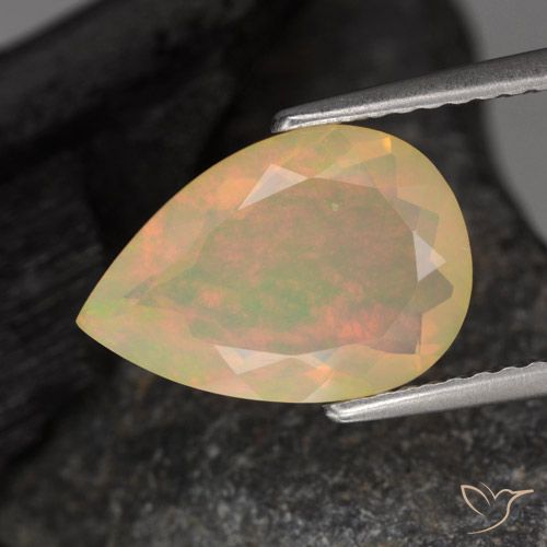 1.76ct 자연스러운 다색 오팔, 배 모양, 투명한