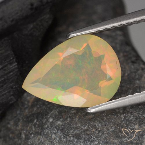 1.40ct 자연스러운 다색 오팔, 배 모양, 투명한