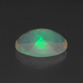 0.66캐럿 천연 멀티컬러 오팔, 투명한, 8.2×6.2 mm, 투명/반투명
