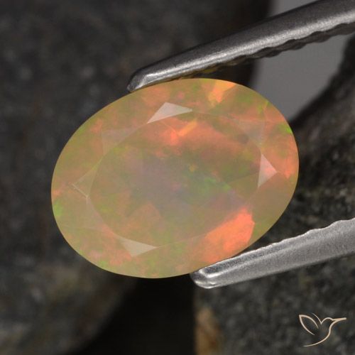 0.79ct 자연스러운 다색 오팔, 타원형, 투명한