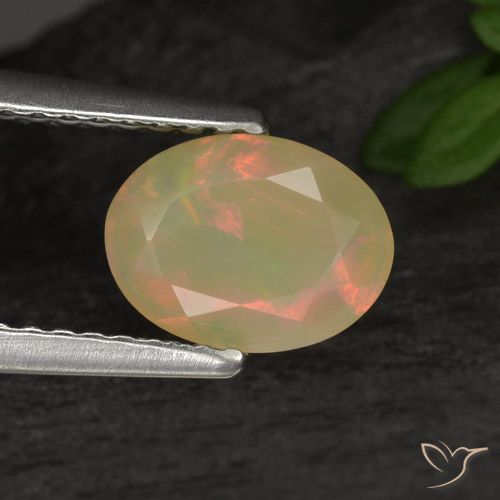 0.79ct 자연스러운 다색 오팔, 타원형, 투명한