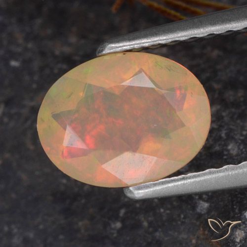 0.72ct 자연스러운 다색 오팔, 타원형, 투명한