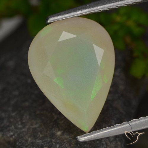 1.69ct 자연스러운 다색 오팔, 배 모양, 투명한