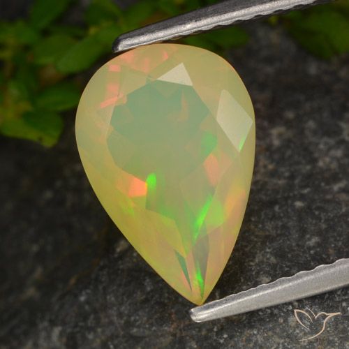 1.33ct 자연스러운 다색 오팔, 배 모양, 투명한