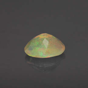 0.84캐럿 천연 멀티컬러 오팔, 투명한, 8×6.1 mm, 투명/반투명
