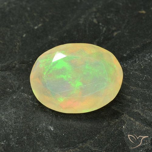 1.29ct 자연스러운 다색 오팔, 타원형, 투명한